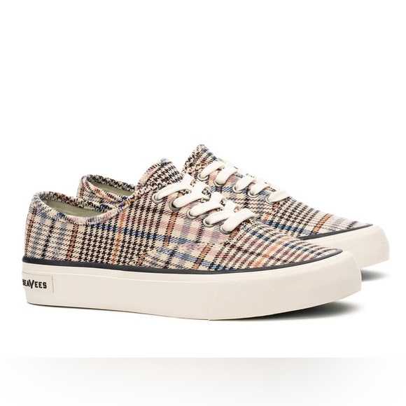 SeaVees limited edition plaid shoes - Picture 5 of 7